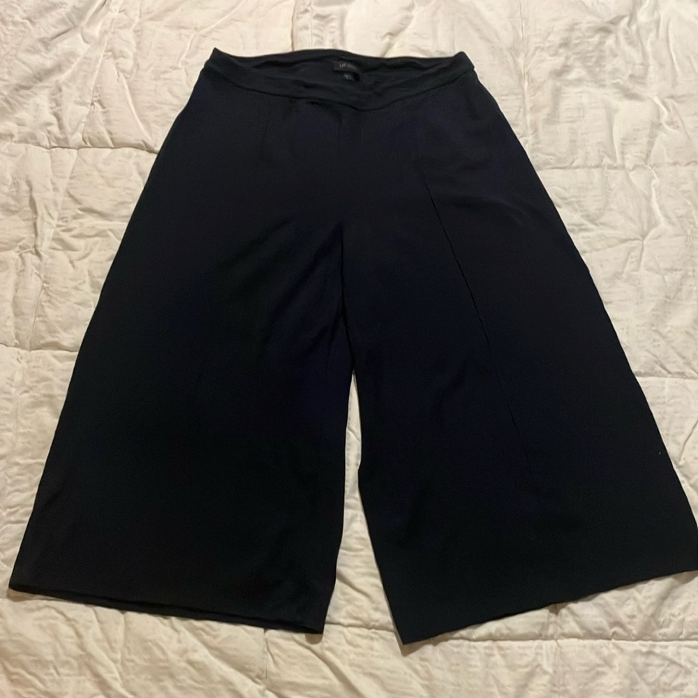 Navy blue wide leg capris